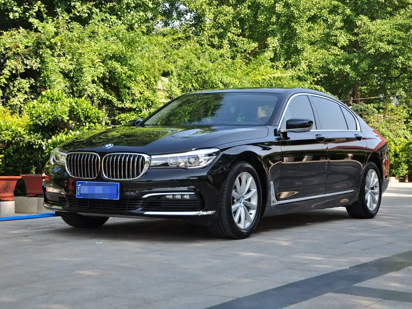 BMW 7 Series 2016 730Li Leading