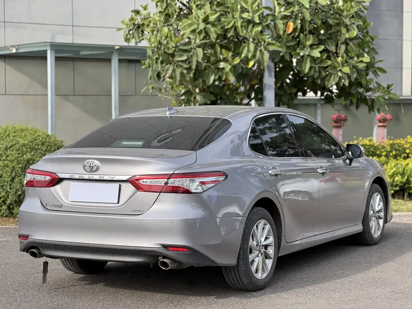 Toyota Camry 2023 2.0G Luxury Edition фото 3