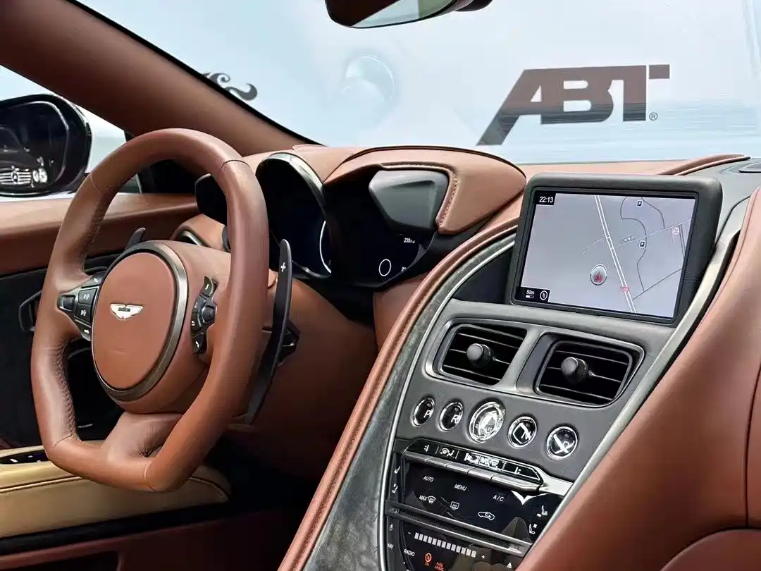 Aston Martin DBS 2020 DBS Superleggera V12 Volante фото 5