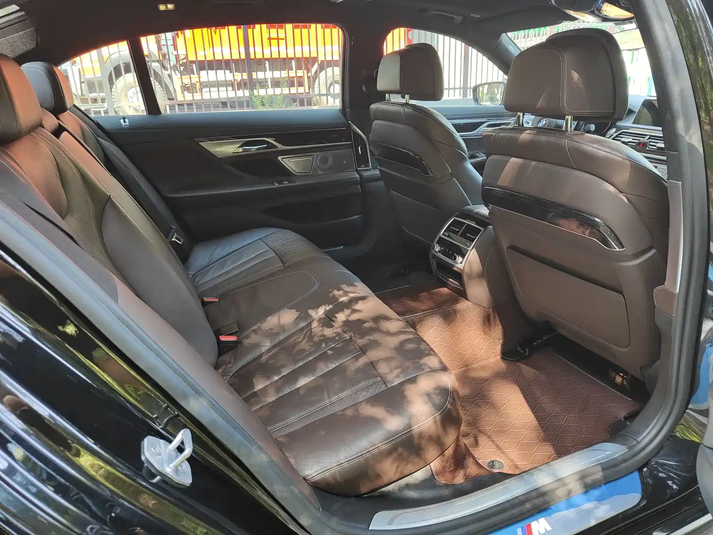 BMW 7 Series 2018 730Li Leading Type Excellence Package фото 11