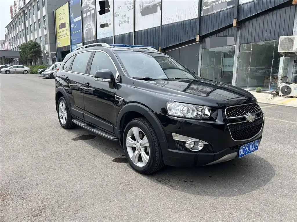 Chevrolet Captiva (Import) 2011 Model 2.4 AT 7-Seater Luxury Navigation Edition фото 7