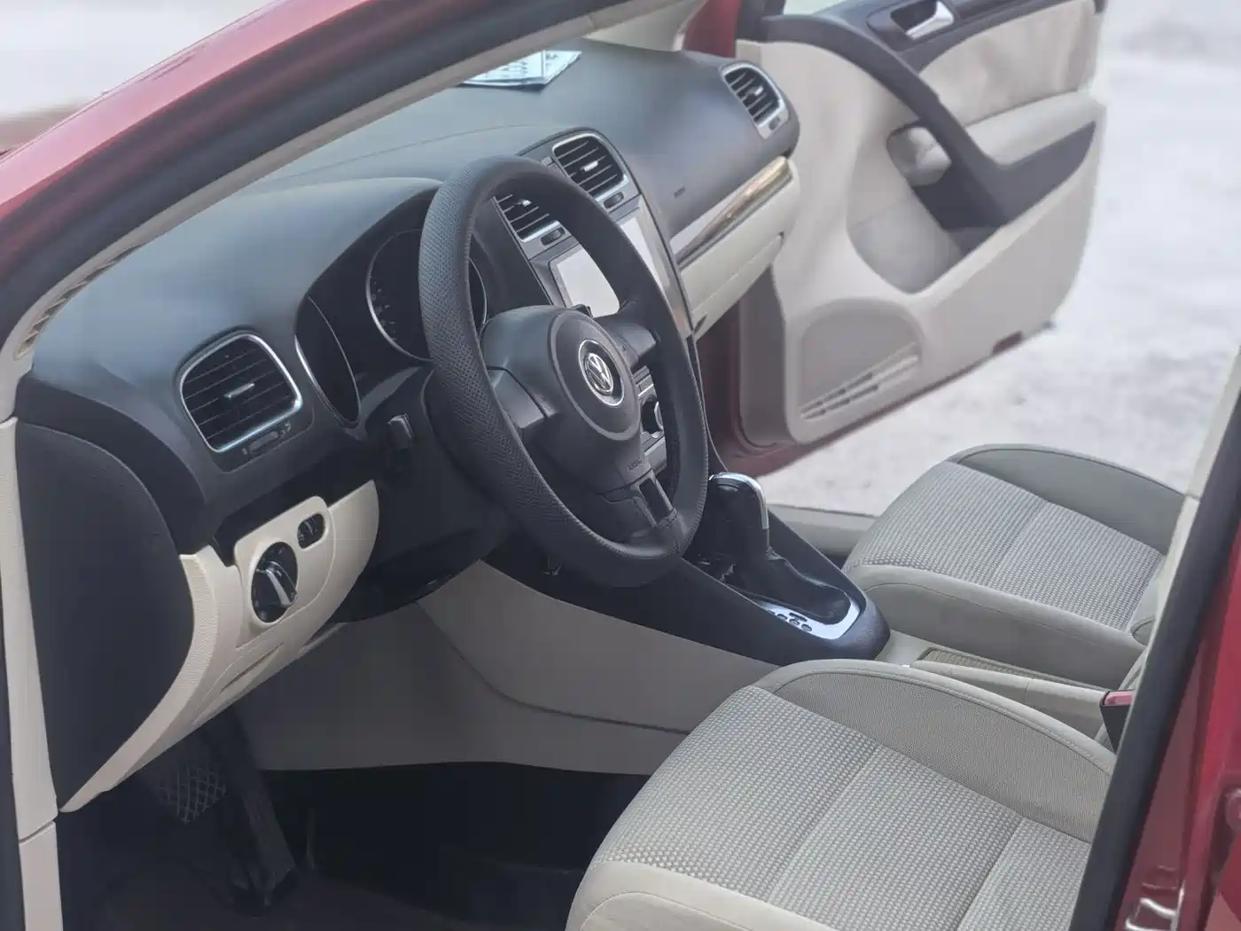 Volkswagen Golf 2011 2011 Model 1.6 Automatic Fashion