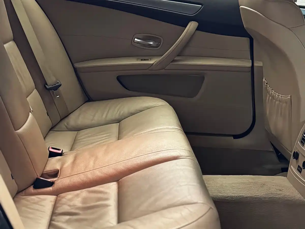 BMW 5 Series 2008 Model 523Li Leading Edition фото 12