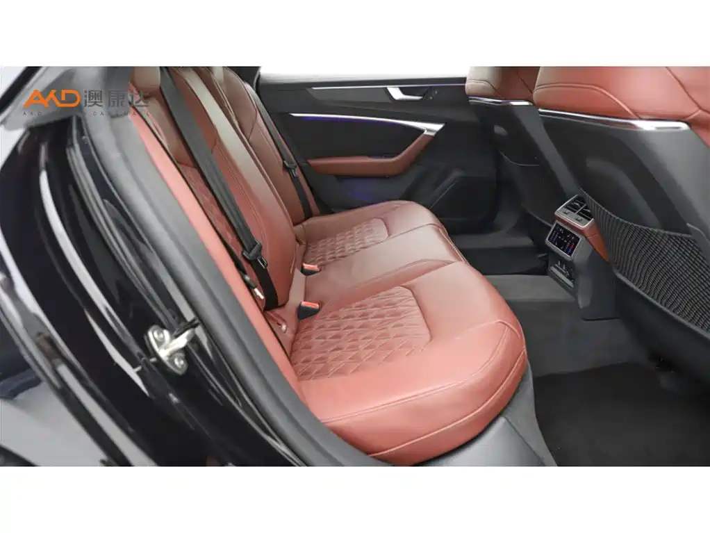 Audi A7L 2023 45 TFSI quattro S-line Black Warrior Edition фото 8