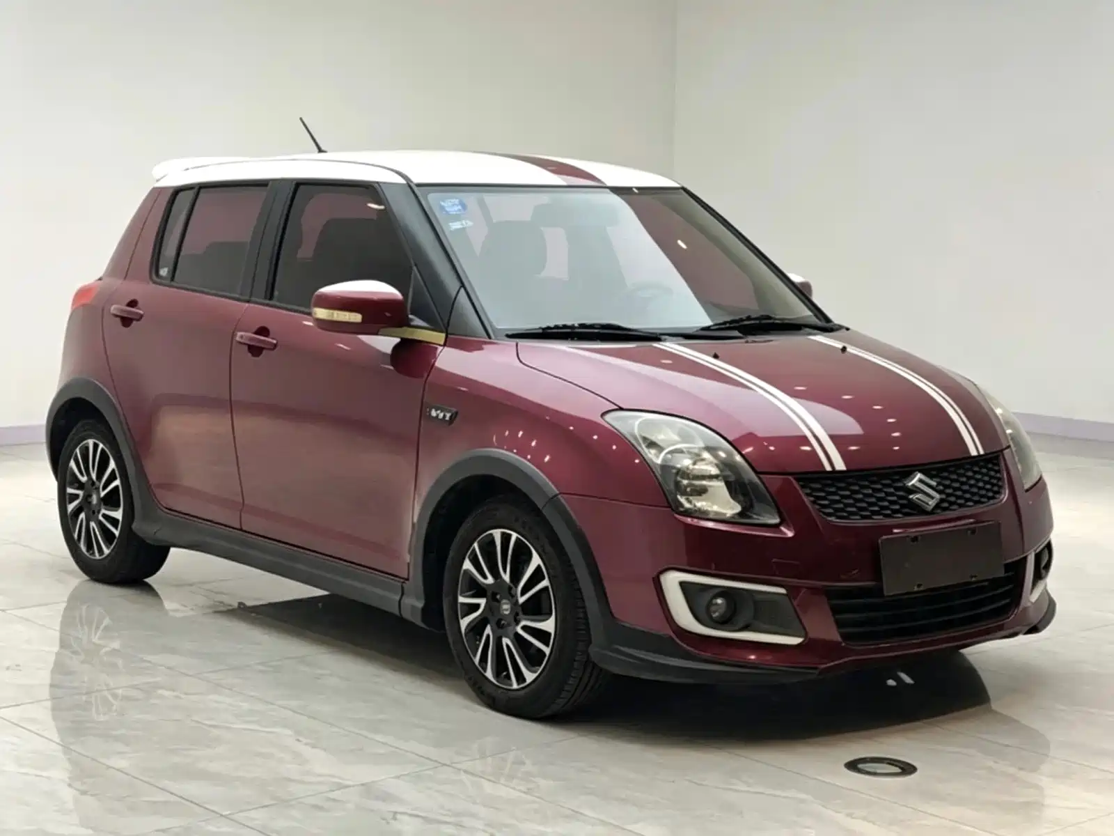 Фото 3 - Suzuki Swift