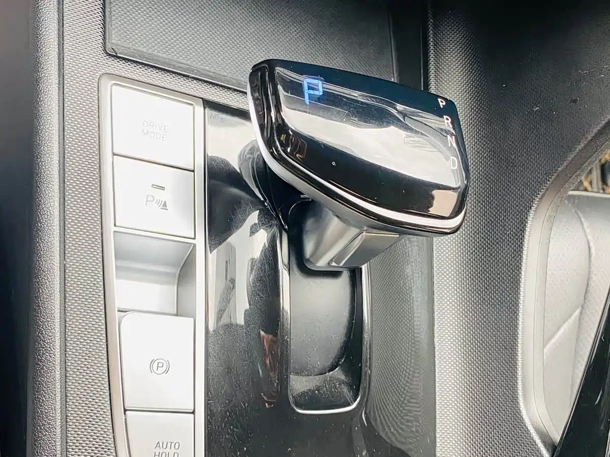 Hyundai Elantra 2022 1.5L CVT GLS Leading Edition фото 11