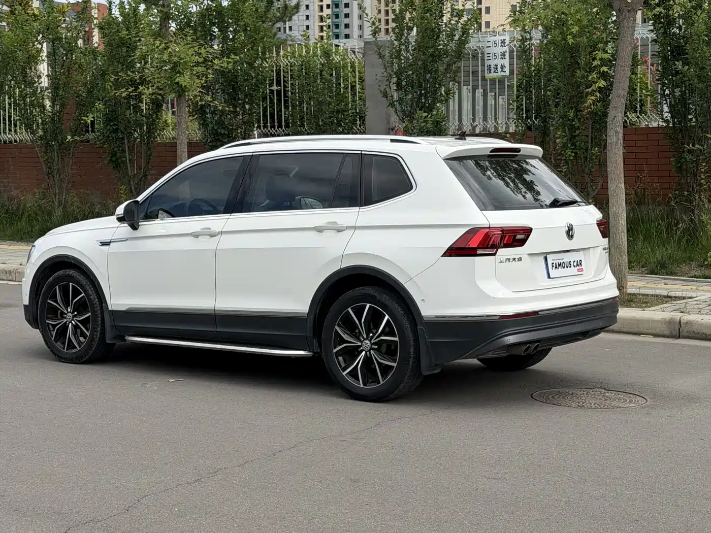 Volkswagen Tiguan L 2019 330TSI Automatic 2WD Smart Luxury Edition China VI фото 4