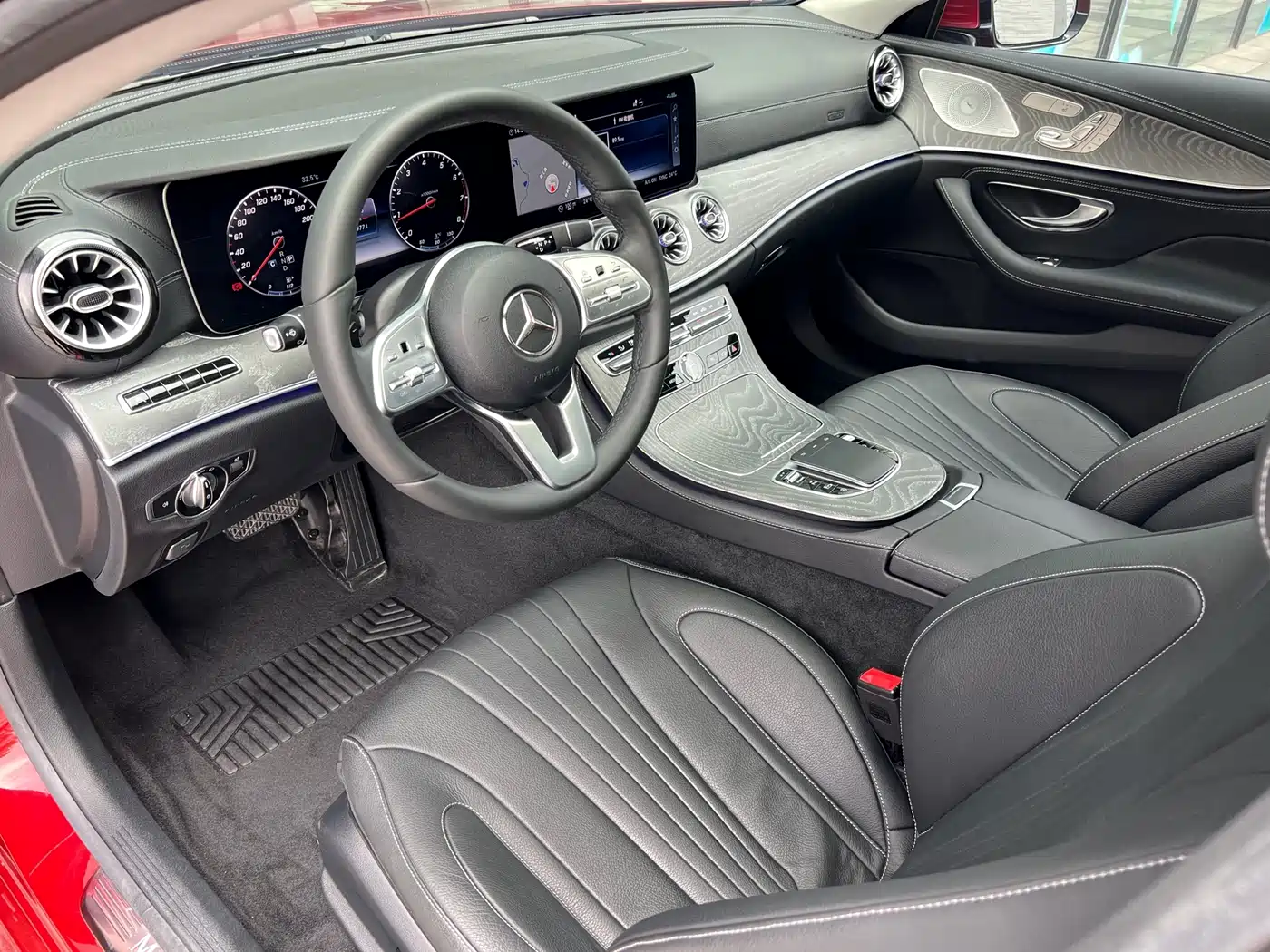 Mercedes-Benz CLS 2018 CLS 300 Luxury фото 18