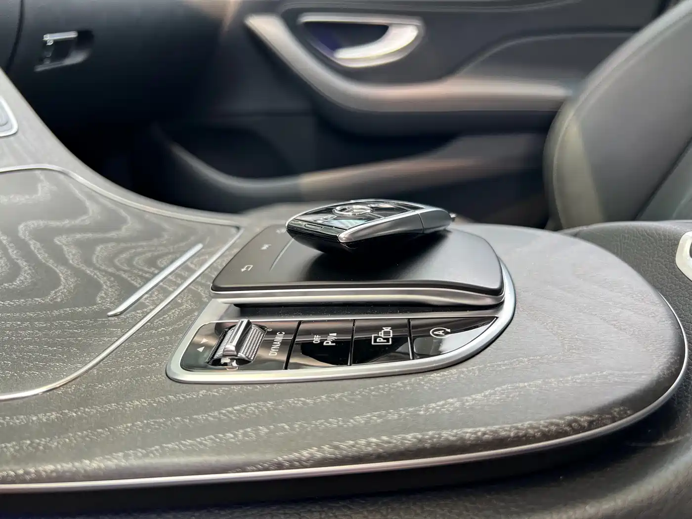 Mercedes-Benz CLS 2018 CLS 300 Luxury фото 29