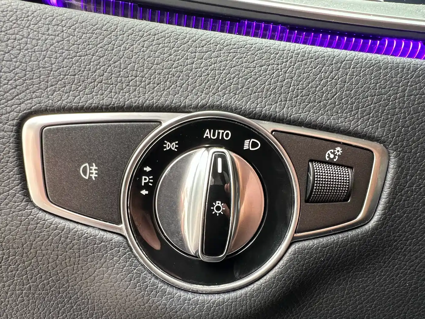 Mercedes-Benz CLS 2018 CLS 300 Luxury фото 44
