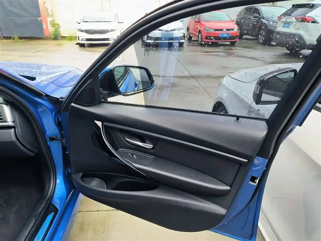 BMW 3 Series 2019 320Li M Sport Package фото 6