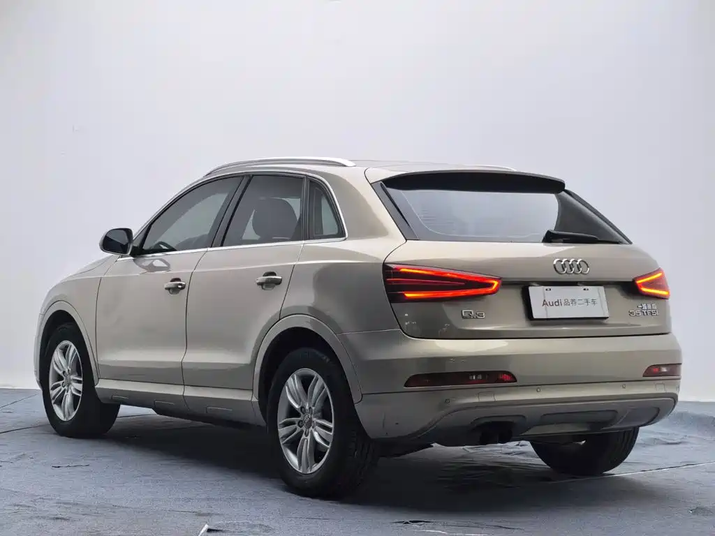Фото 4 - Audi Q3