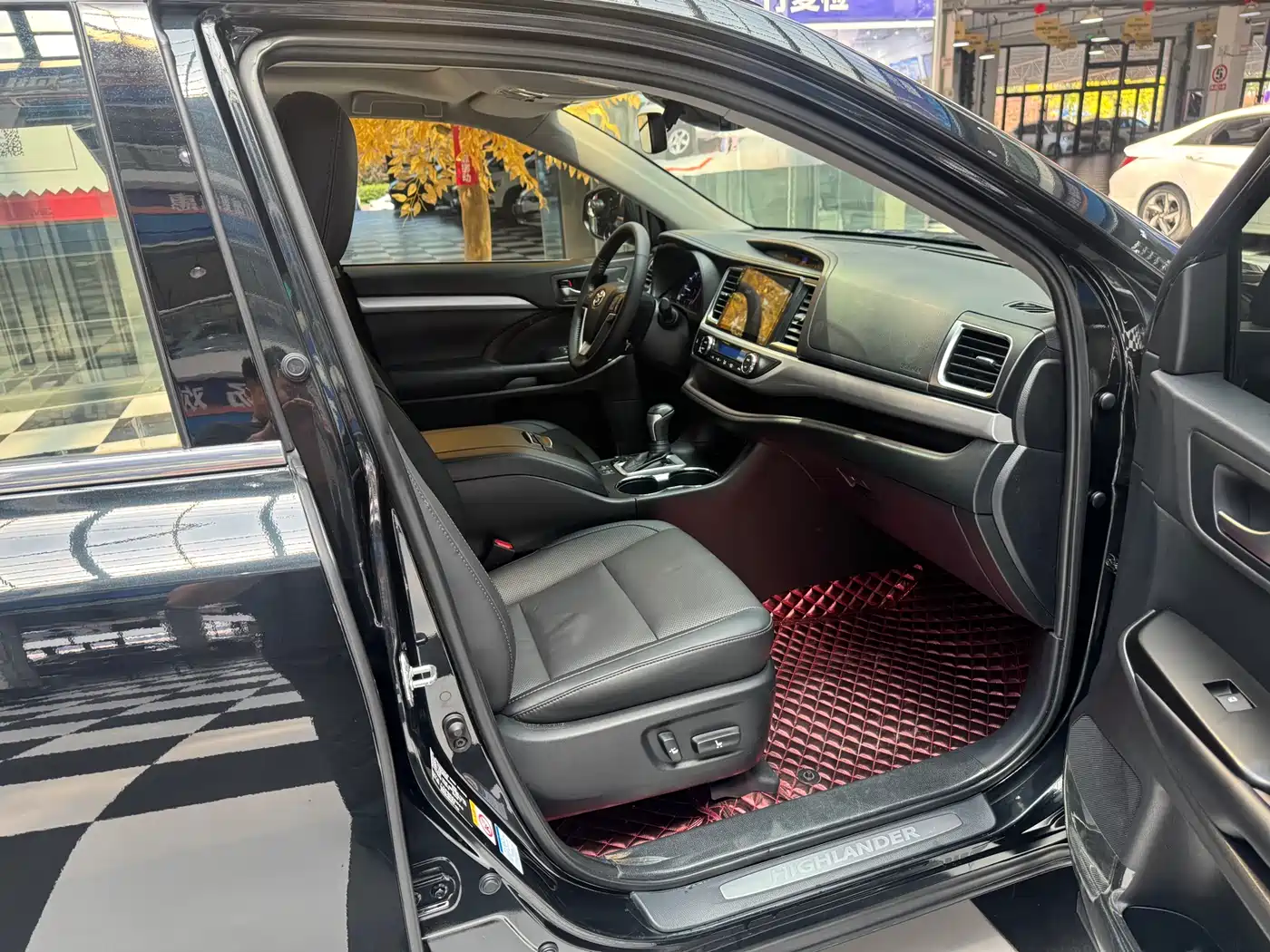 Toyota Highlander 2018 2.0T 4WD Luxury 7-seater China VI фото 19