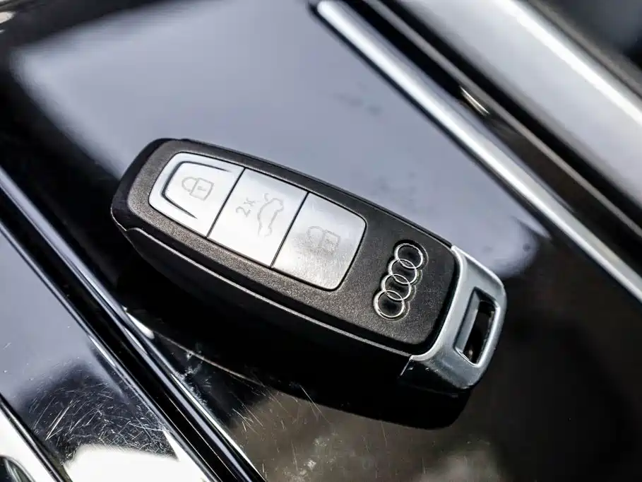 Audi Q6 2024 2024 40 TFSI quattro Cloud View Yulin Package 7-seater