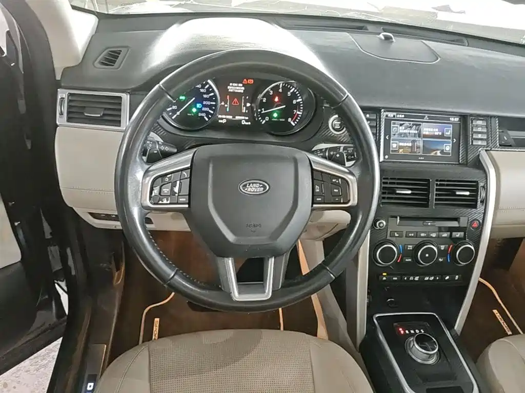 Land Rover Discovery Sport (Import) 2015 2.0T HSE Luxury фото 11