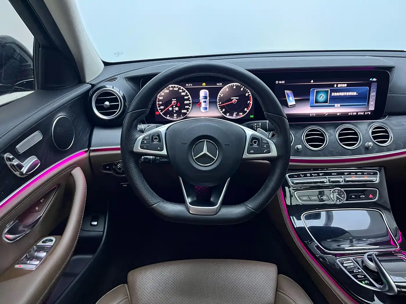 Mercedes-Benz E-Class 2016 E 200 L Sport Type фото 15