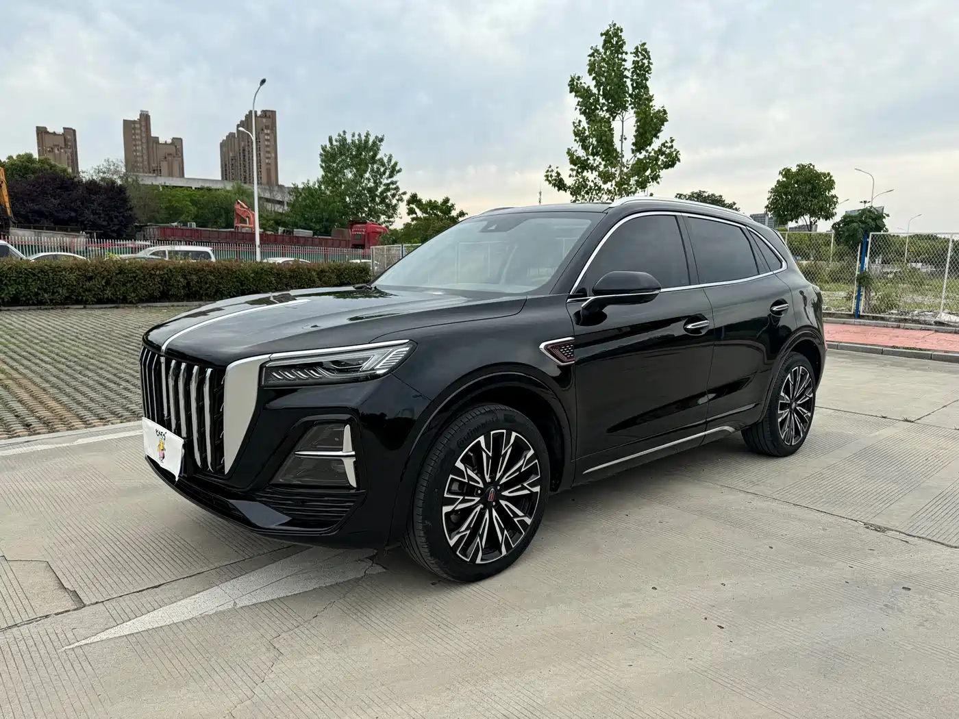 Hongqi HS5 2023 2.0T AWD Flag Enjoy Pro Edition