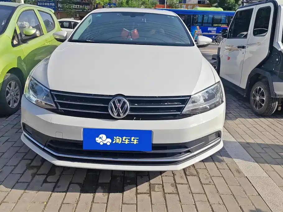 Volkswagen Sagitar 2018 1.6L Automatic Comfort фото 2