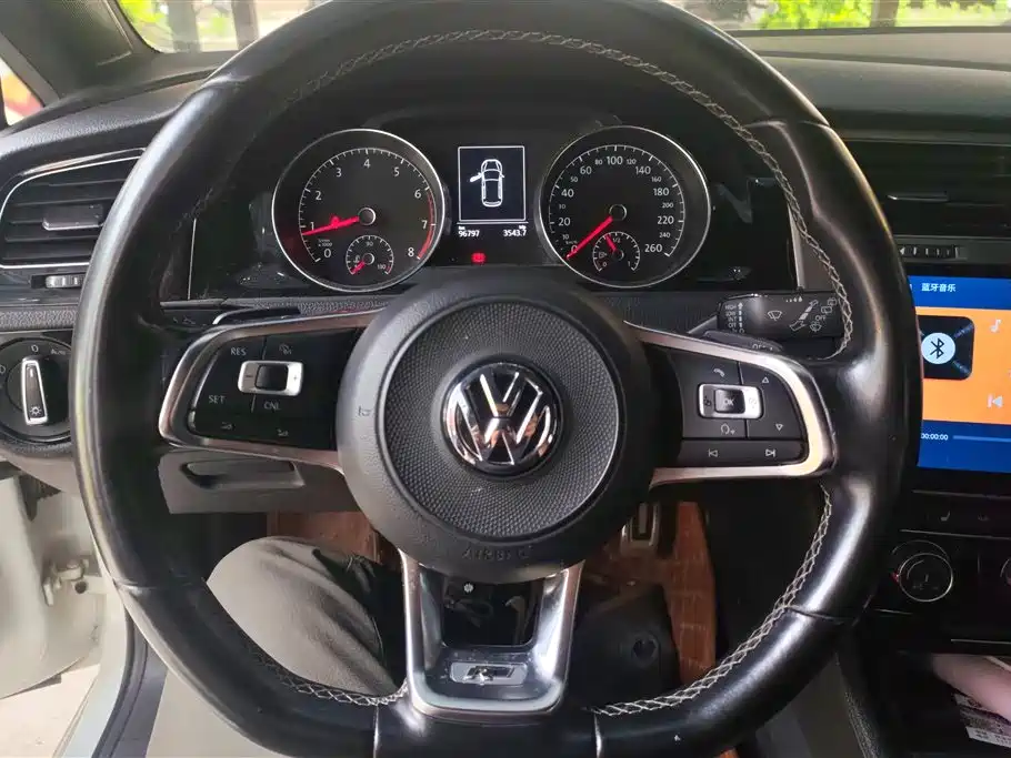 Volkswagen Golf 2016 1.4TSI Automatic R-Line фото 15