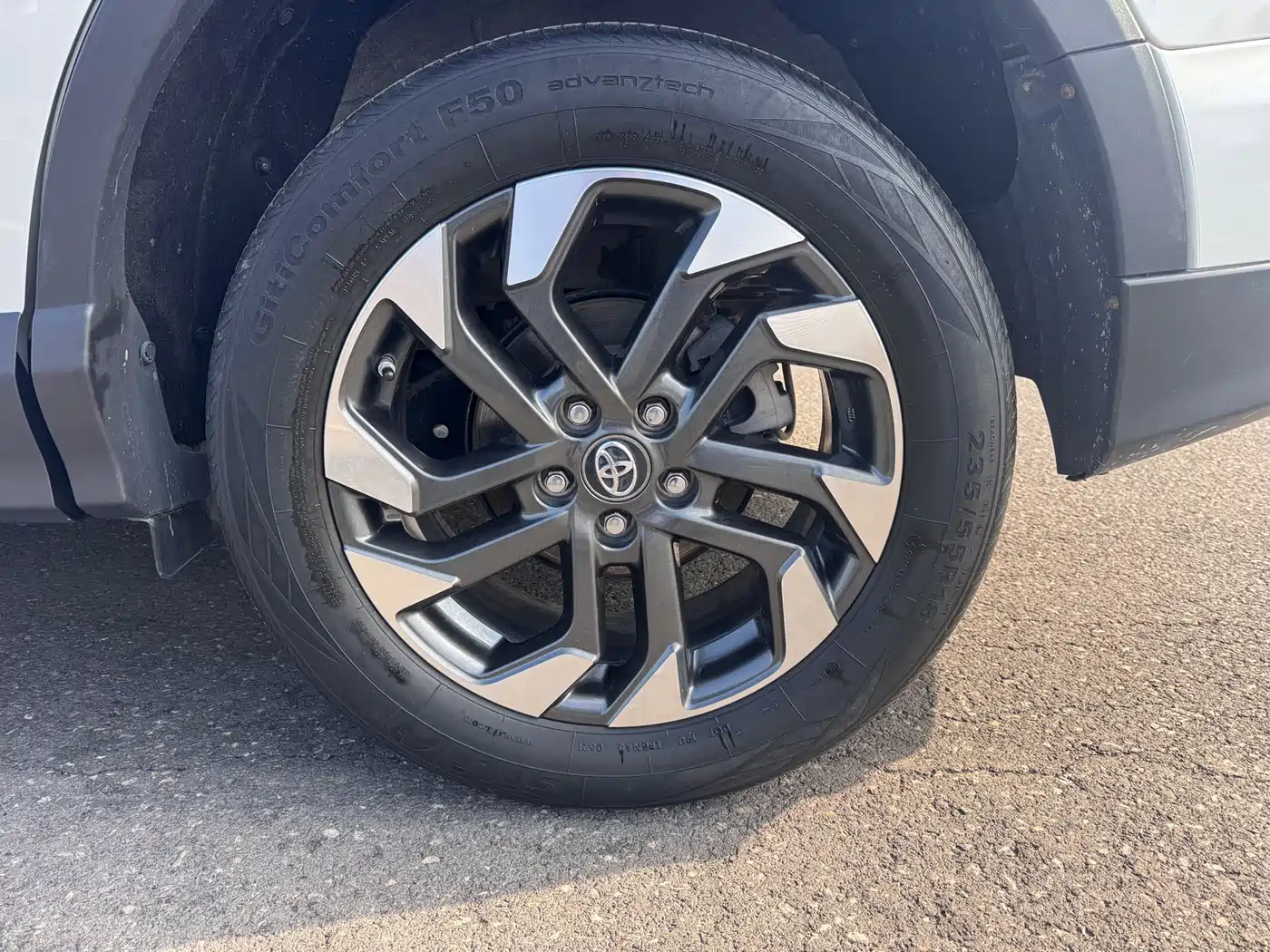 Toyota RAV4 Rongfang 2018 2.5L Automatic 4WD Elite i Edition фото 9