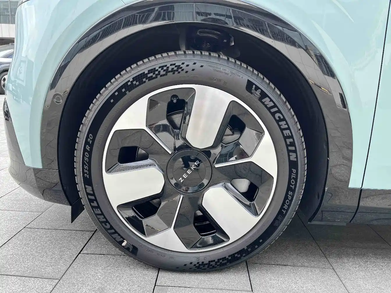 ZEEKR EXTREME KRYPTON MIX