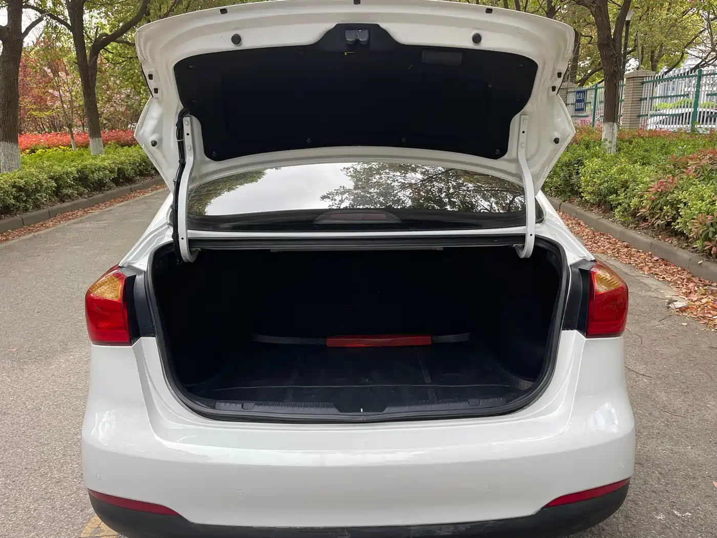 Kia K3 2013 1.6L Automatic GLS фото 12