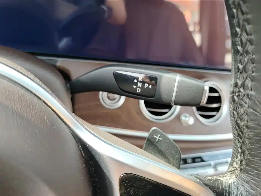 Mercedes-Benz E-Class 2019 E 300 L Sport Fashion фото 16