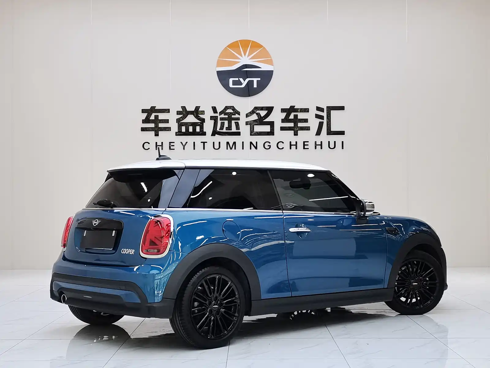 Фото 23 - MINI MINI