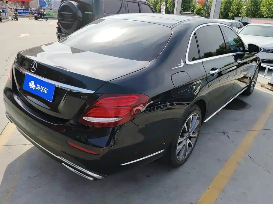 Mercedes-Benz E-Class 2019 E 300 L Sport Fashion фото 3