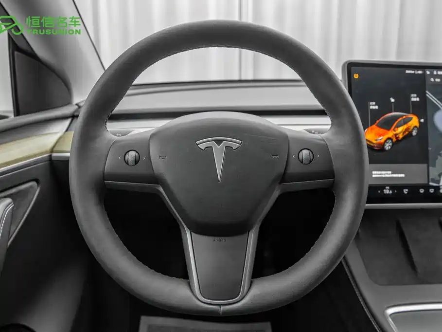 Фото 15 - Tesla Model Y