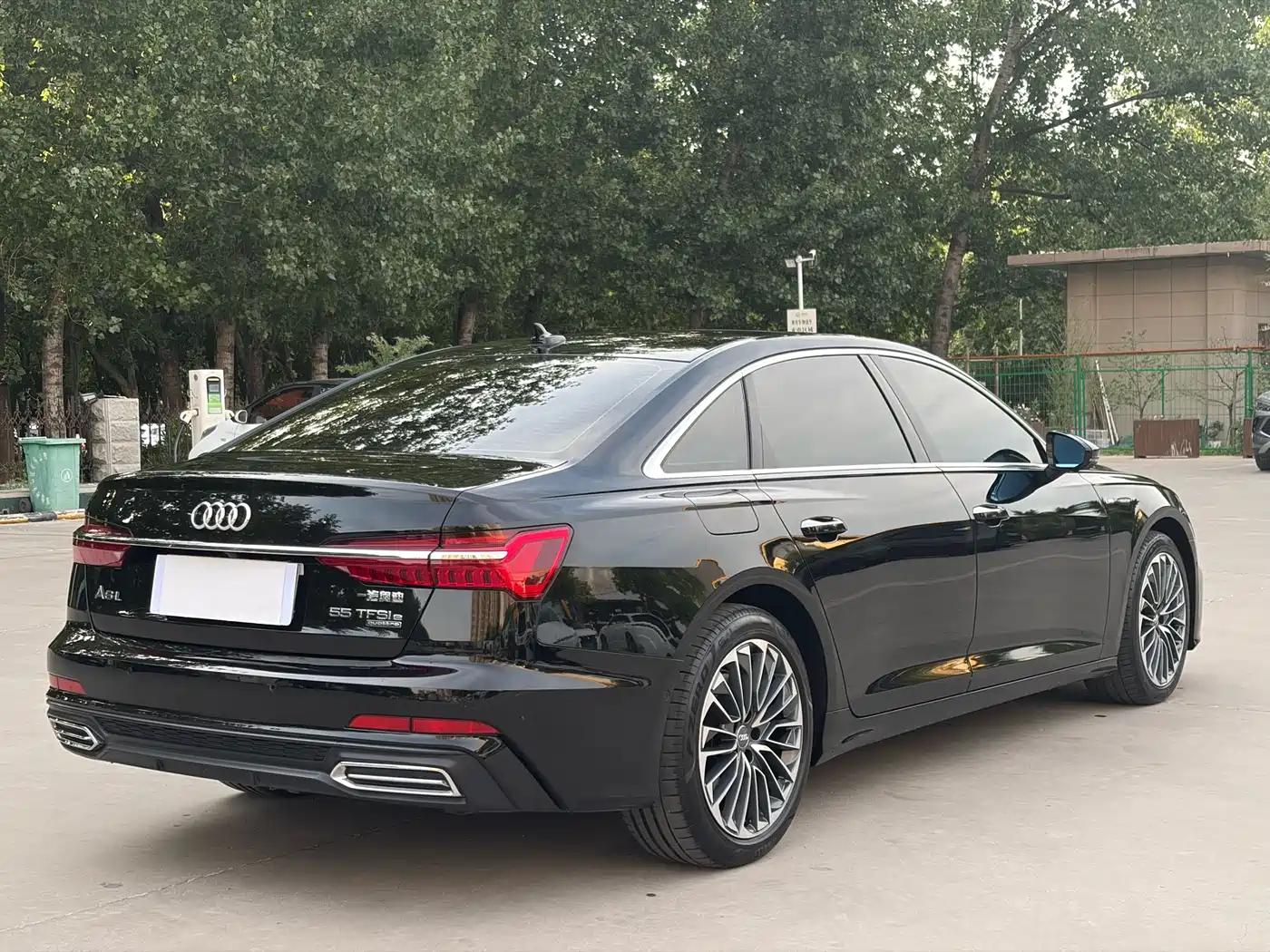 Audi A6L New Energy 2020 55 TFSI e quattro фото 5