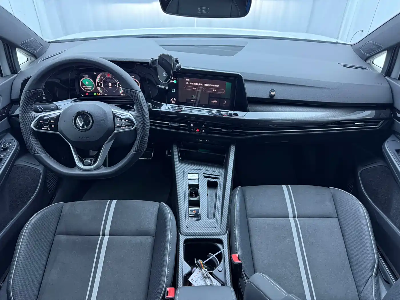 Volkswagen Golf 2023 Model 280TSI DSG R-Line фото 15