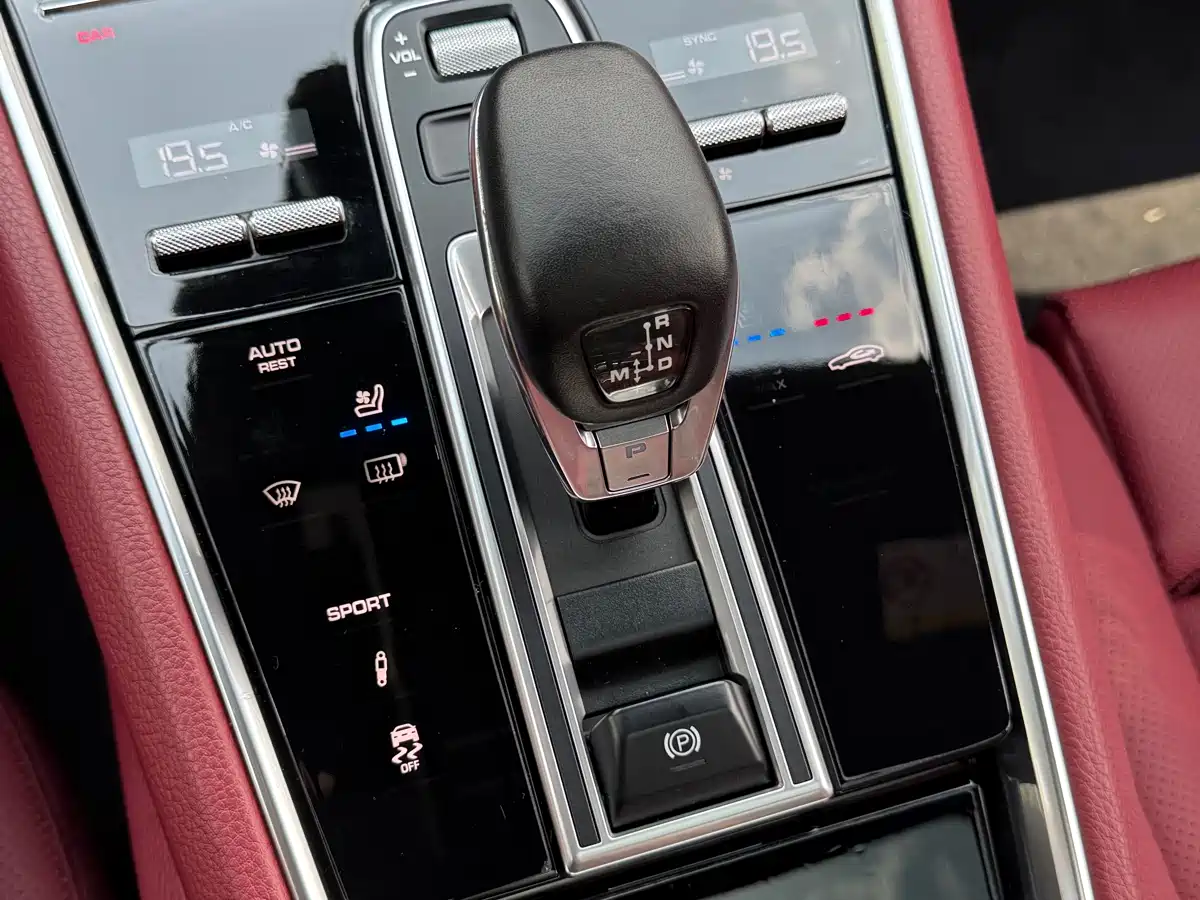 Porsche Panamera 2017 Panamera 3.0T фото 10