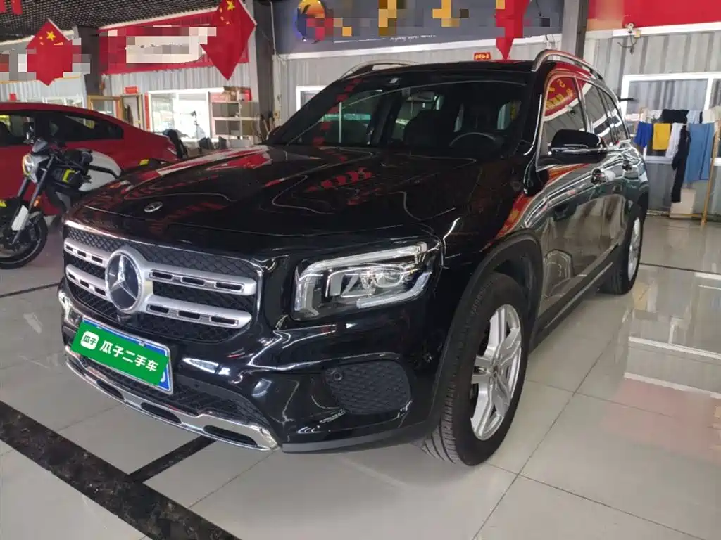 MERCEDES-BENZ GLB