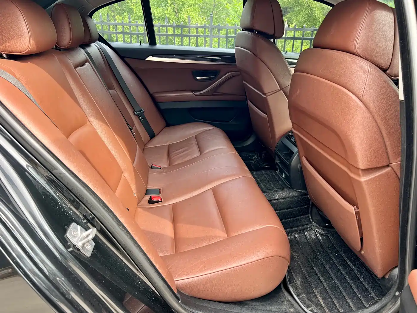 Photo 10 - BMW 5 Series (Import)