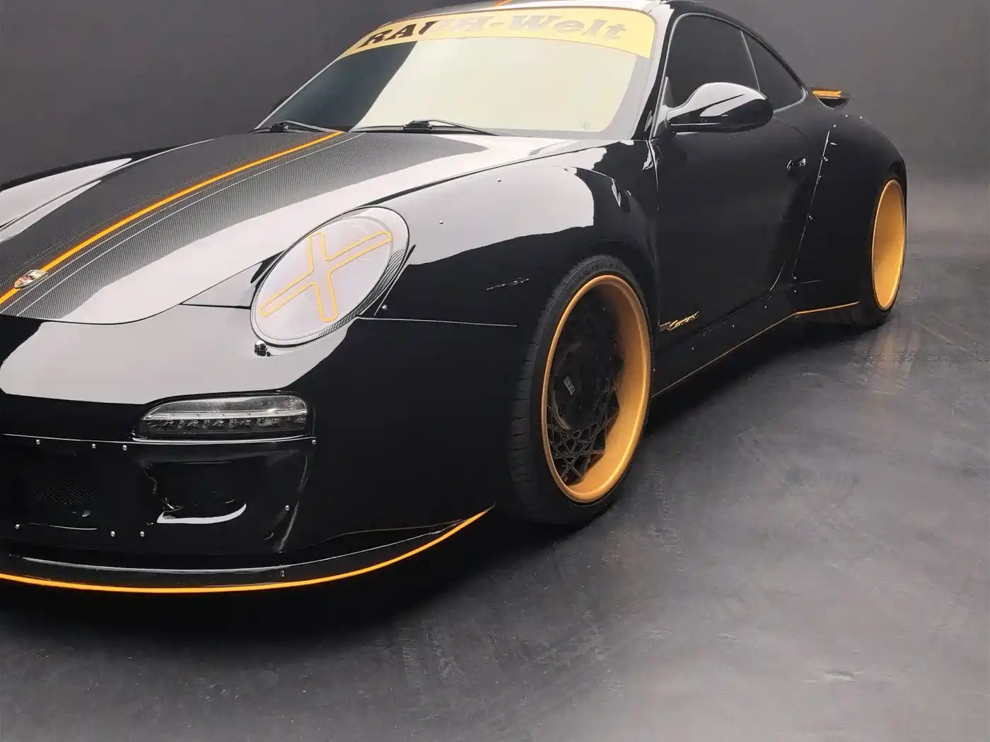 Фото 8 - Porsche 911