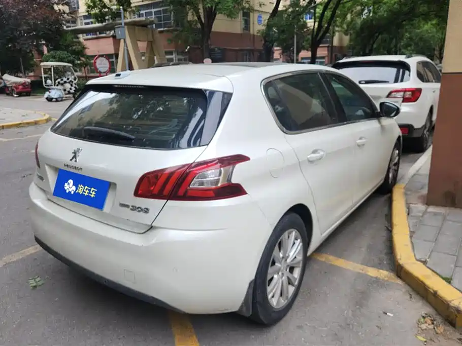 Peugeot 308S 2015 1.2T Auto Dynamic Edition фото 3