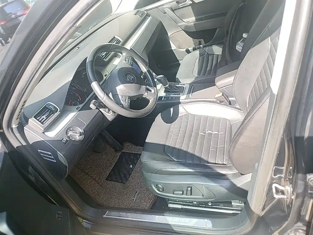 Volkswagen Magotan 2015 1.8TSI Leading фото 15