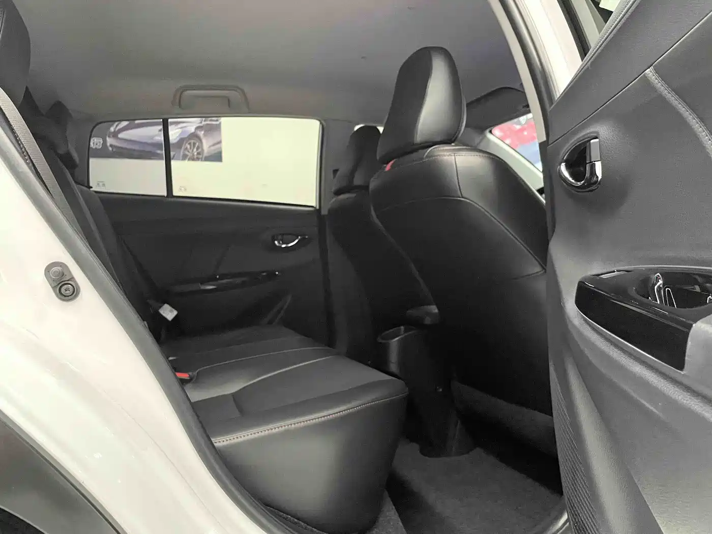 Toyota YARiS L Zhi Xuan 2022 1.5L CVT Luxury PLUS Edition фото 13