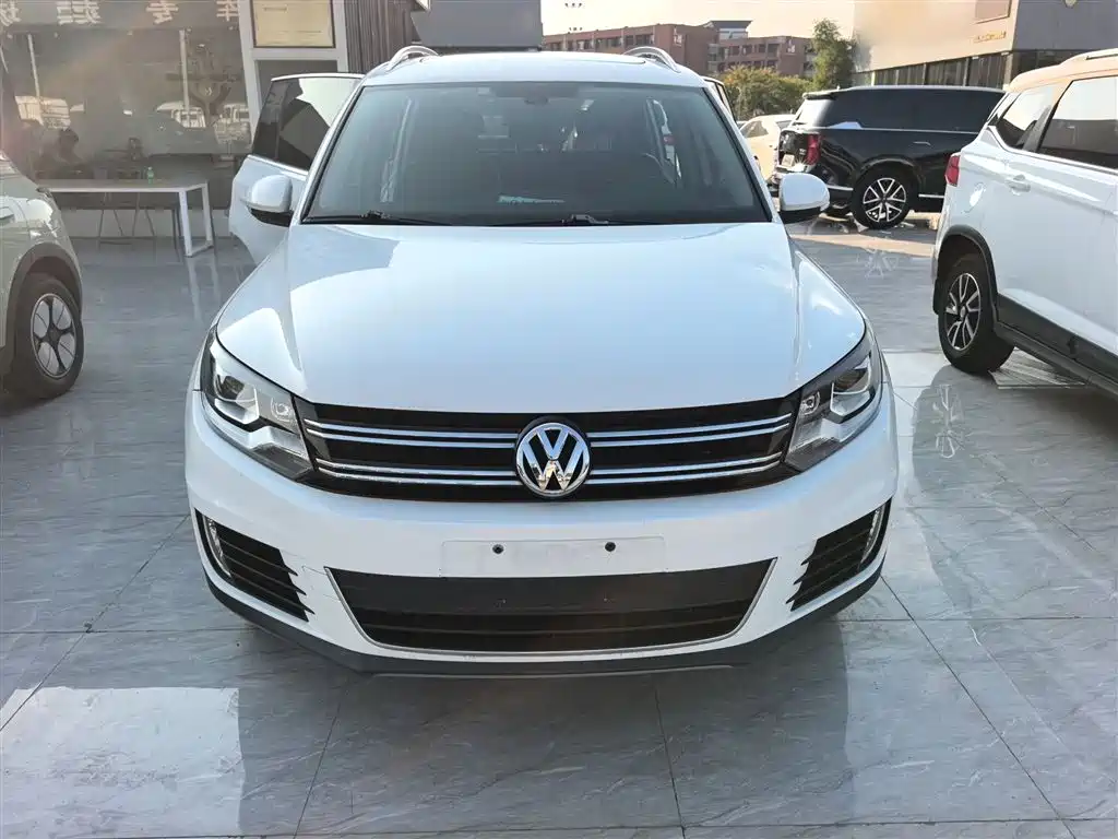 Volkswagen Tiguan 2015 1.8TSI Automatic 2WD Highline фото 8