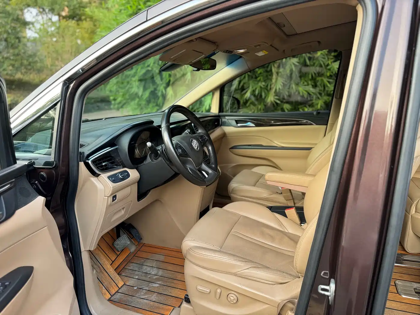 Фото 9 - Buick GL8