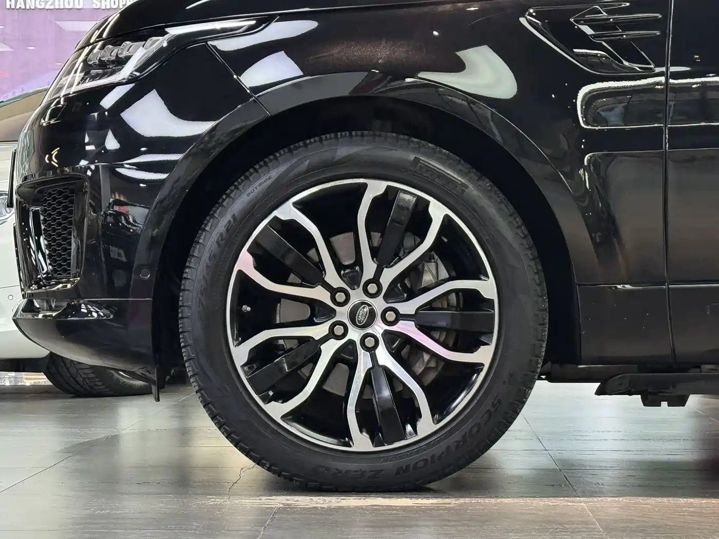Land Rover Range Rover Sport 2021 3.0 L6 Gloss Black Edition фото 21