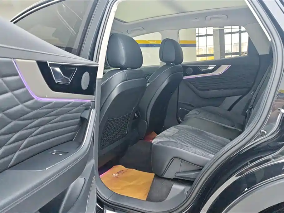 Hongqi HS5 2022 Facelift 2.0T Smart Flag Enjoyment Edition фото 11