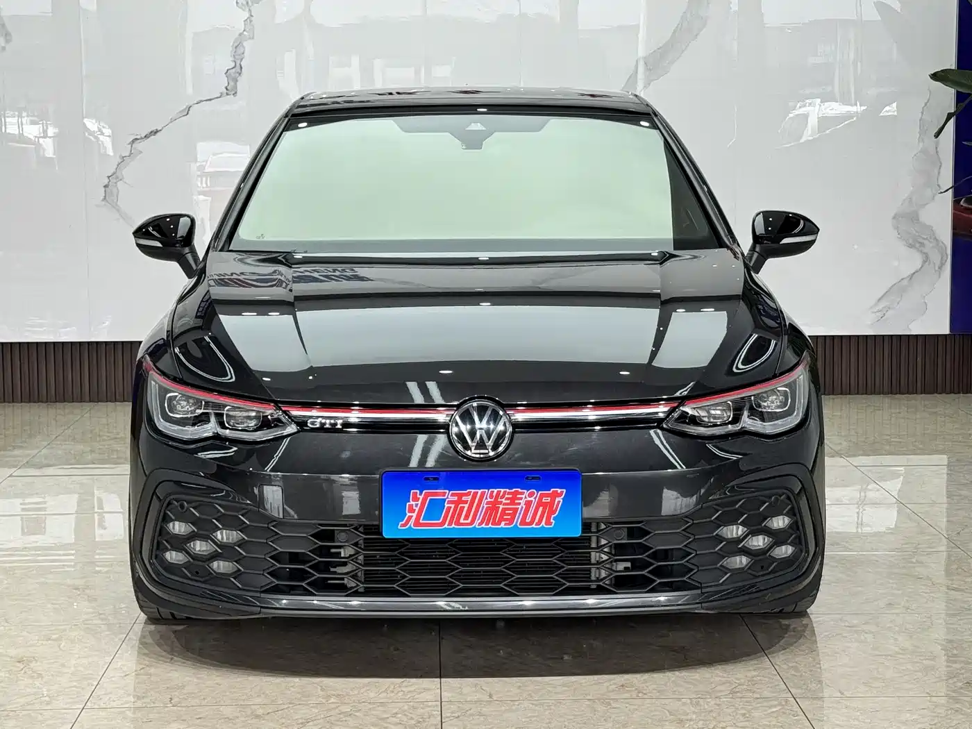 Volkswagen Golf GTI 2023 380TSI DSG GTI фото 2