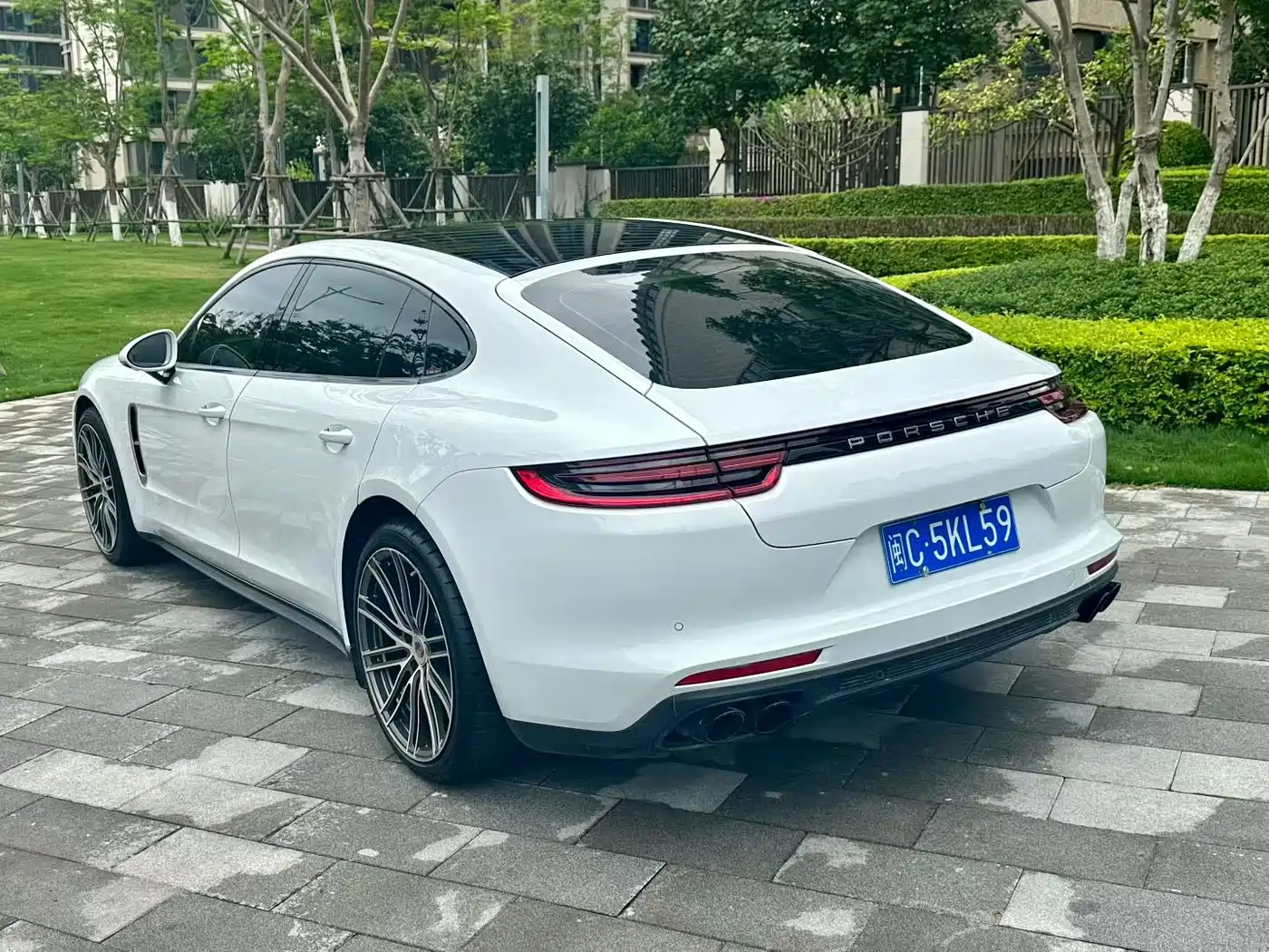 Porsche Panamera 2019 Panamera Executive Long Wheelbase 2.9T фото 4