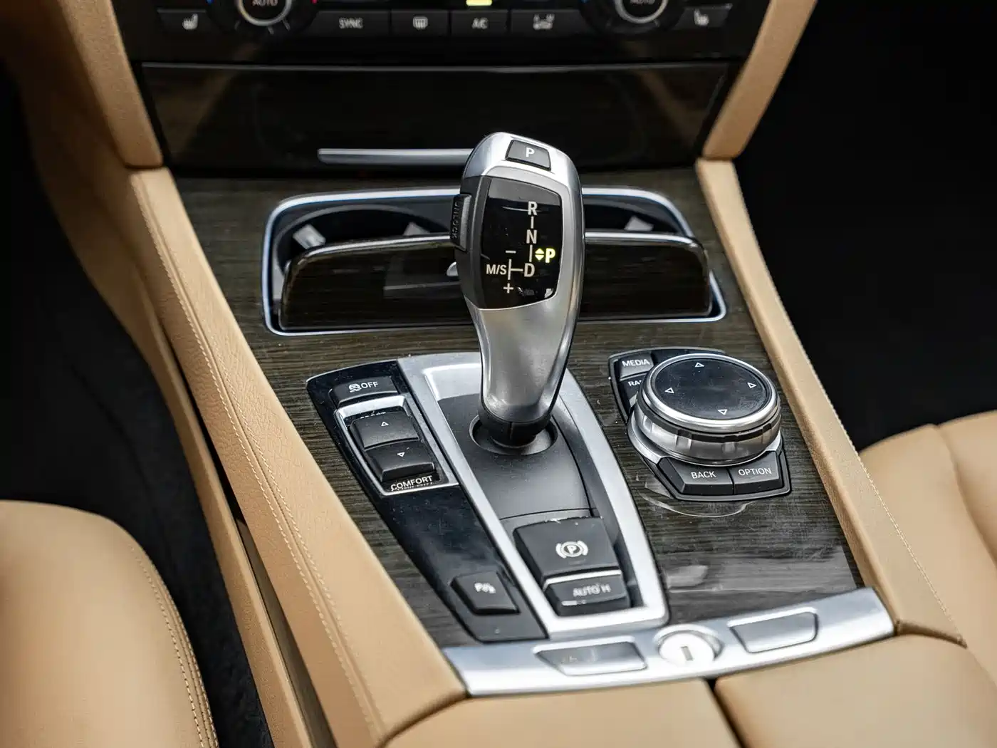 BMW 7 Series 2013 Model 730Li Leading фото 8