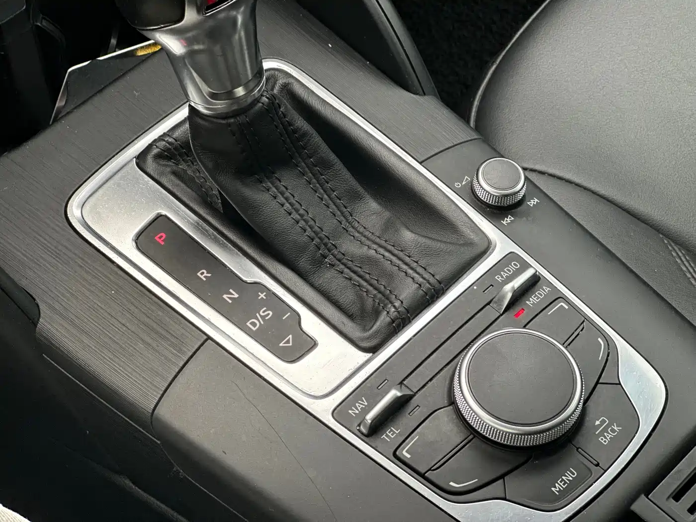 Audi A3 (Import) 2014 Sportback 40 TFSI S line Comfort фото 15