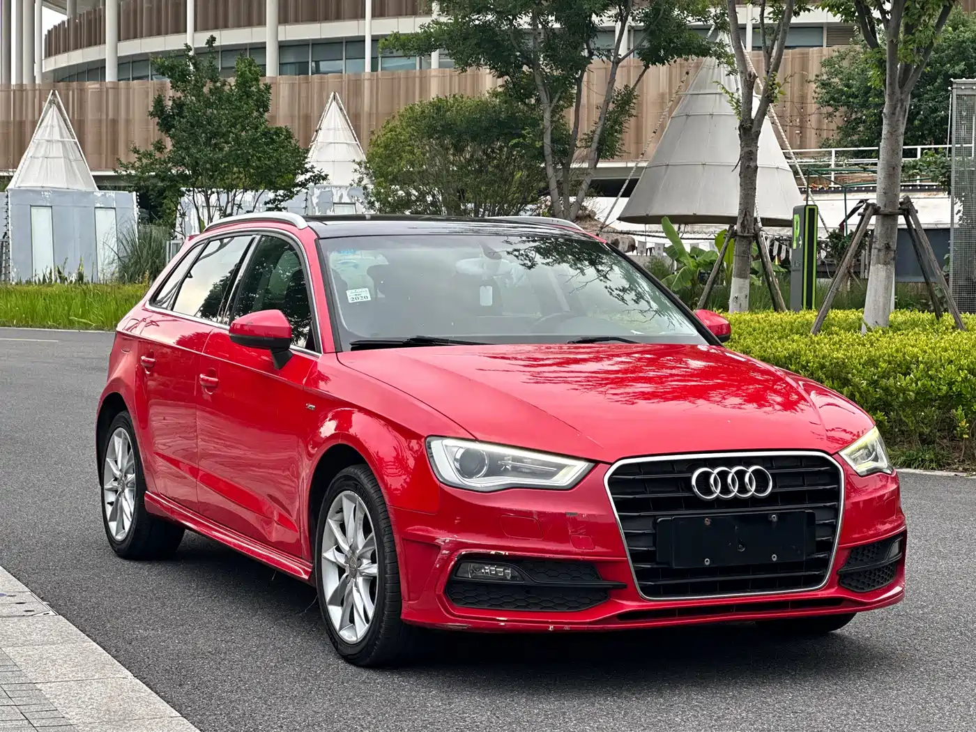 Audi A3 (Import) 2014 Sportback 40 TFSI S line Comfort фото 3