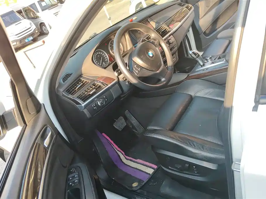 BMW X6 2014 xDrive35i Sport фото 9