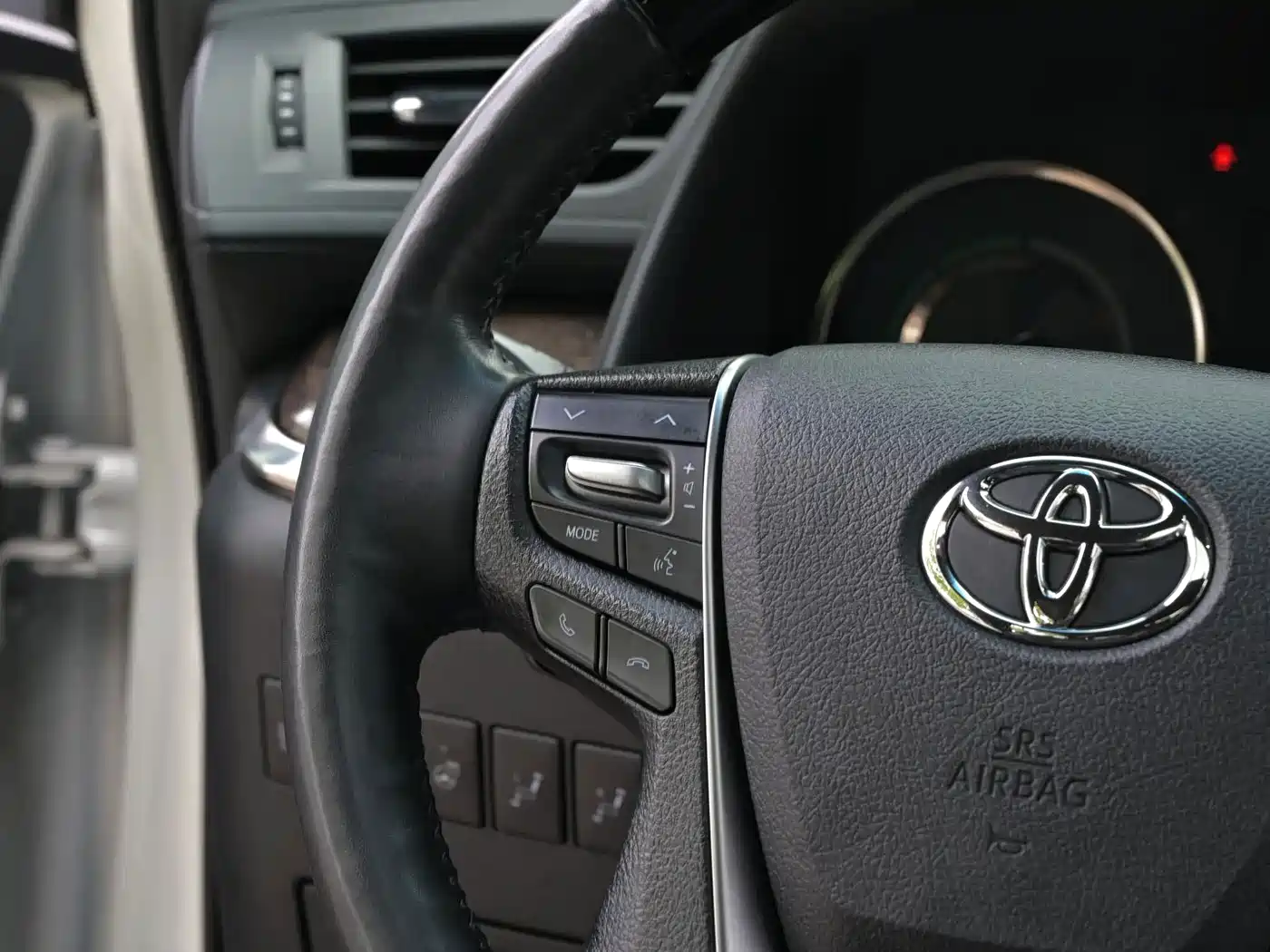 Toyota Vellfire 2021 Crown Hybrid 2.5L HV Supreme Edition фото 14